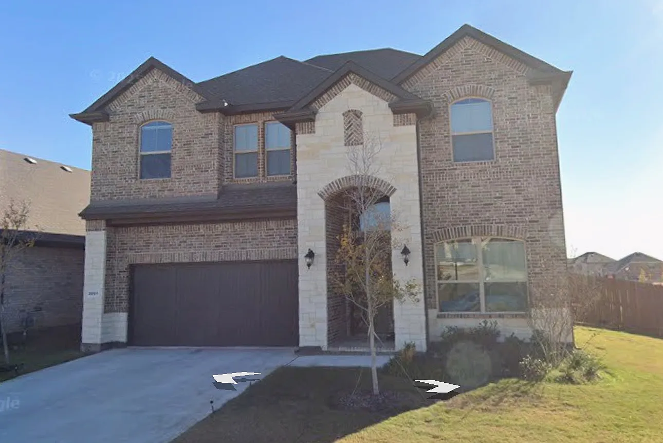 5 bed, 2828 sqft, $3,500 — Photo 1