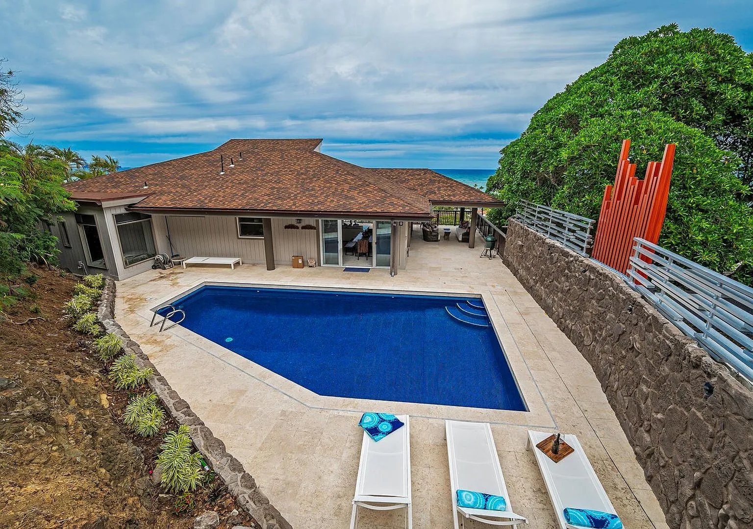 Hidden Mountainside Home w/ Private Pool, Ocean Views & soaking tub, Hale Lani — Photo 3