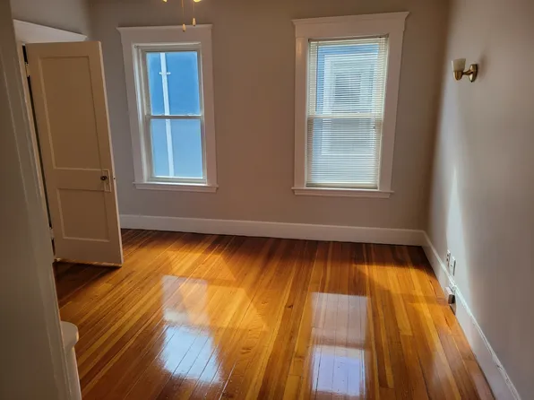 121 North St, Somerville, MA