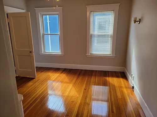121 North St Photo 1