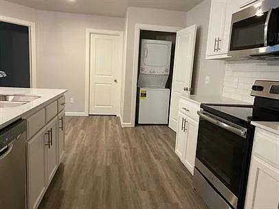 12011 Rhya Ln — Photo 4