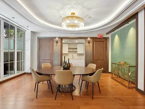 115 East 55th Street image 9 of 11