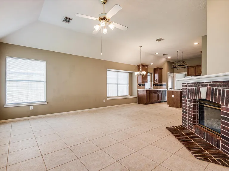 9827 Bestin Ln — Photo 16