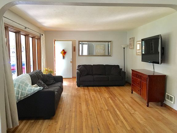 2nd image of 2408 Oakwood Ave