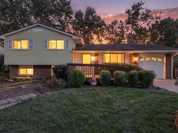 1740 Dover Ct, Ypsilanti, MI 48198