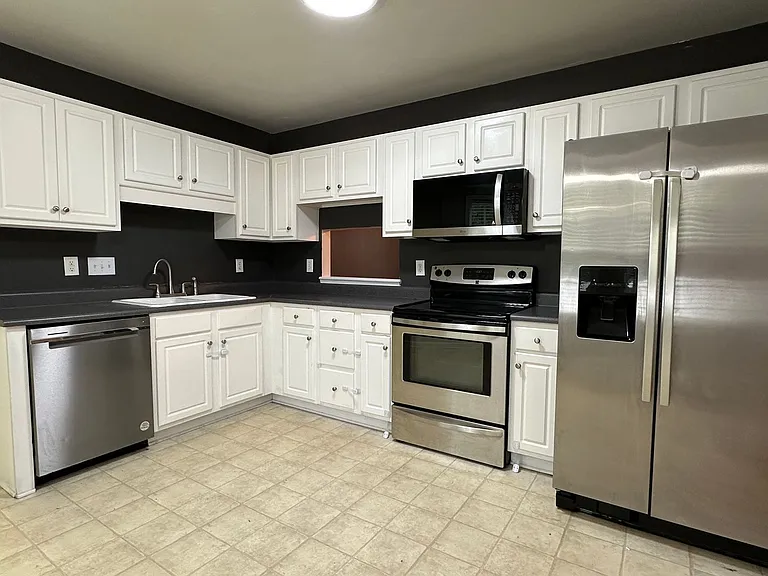 3679 Pioneer Dr — Photo 14