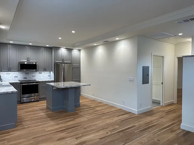 608 Howard Ave #A — Photo 6
