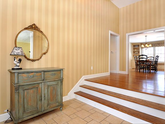 4th image of 120 Sycamore Ln