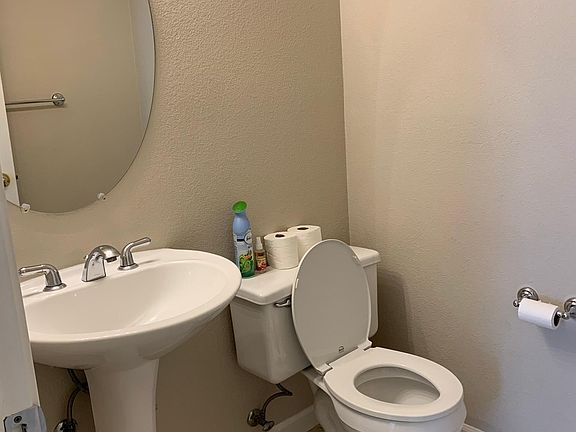 Powder Room (Downstairs)