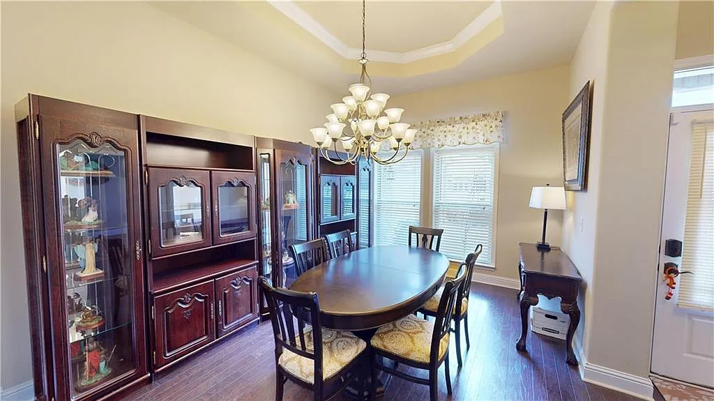 4 bed, 2.5 bath, 2496 sqft, $2,450 — Photo 4