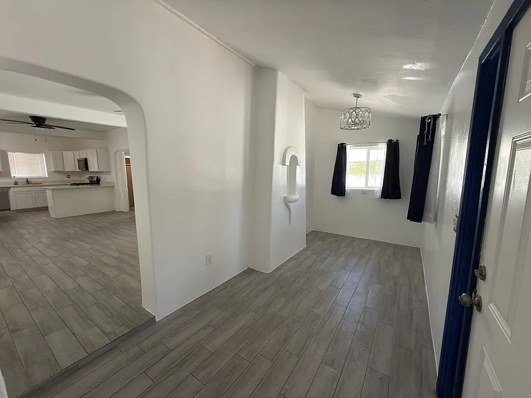 2321 E 6th St #1 — Photo 19