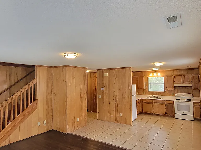 5442 Sidbury Rd — Photo 2