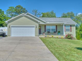 315 Valley Pointe Dr, Baxter, TN 38544