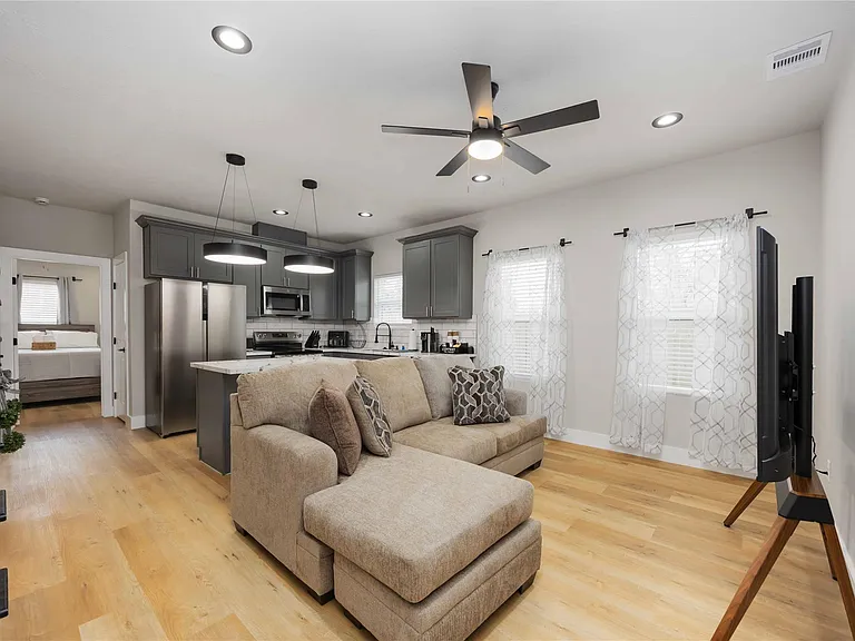 2409 Dolly Wright St #B — Photo 4