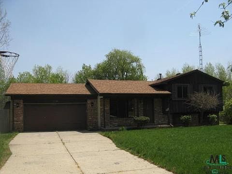 1st image of 2088 Maywood Dr