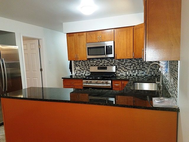 1st image of 1665 Patricia Pl APT 2