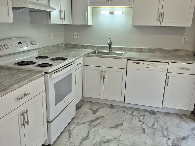 New white kitchen, S.S. sink & faucet