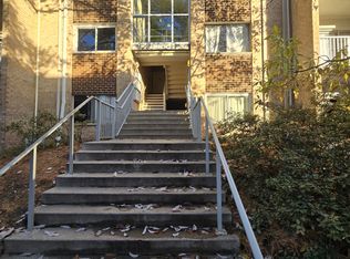 8000 Chanute Pl APT 6, Falls Church, VA 22042
