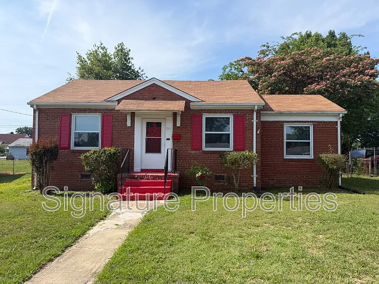 2411 Carlisle Ave — Photo 2