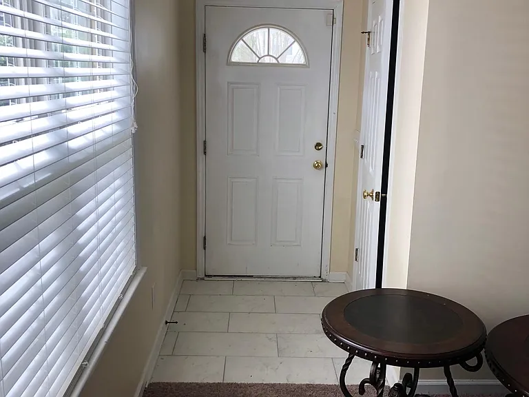 317 Glaston Ct — Photo 5