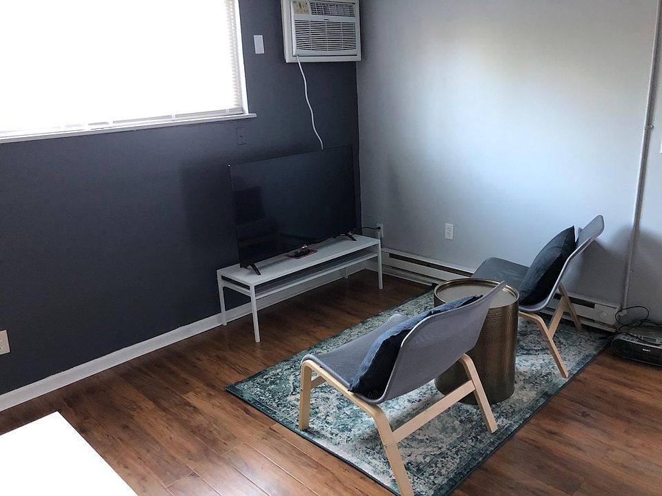 1st image of 745 Oak St #5