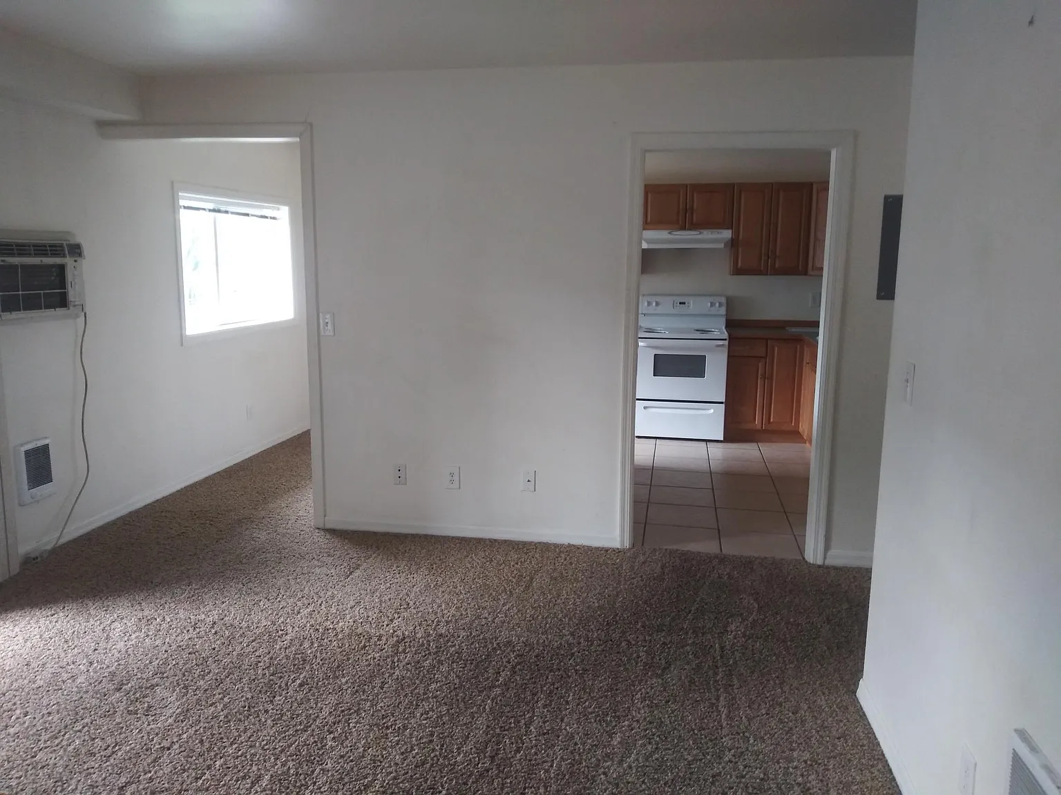 2 bed, 1000 sqft, $1,450 — Photo 3