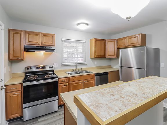 4th image of 11391 Geneva Rd