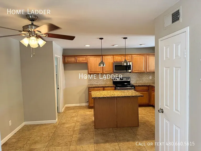 6102 W Mauna Loa Ln — Photo 3