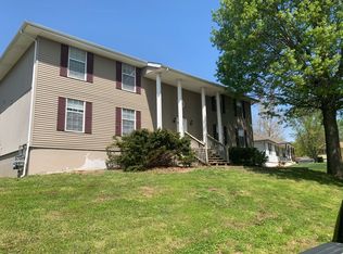 1302 NW Valley Woods Ct APT D, Grain Valley, MO 64029