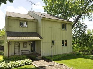 8405 W Council Hill Rd, Galena, IL 61036