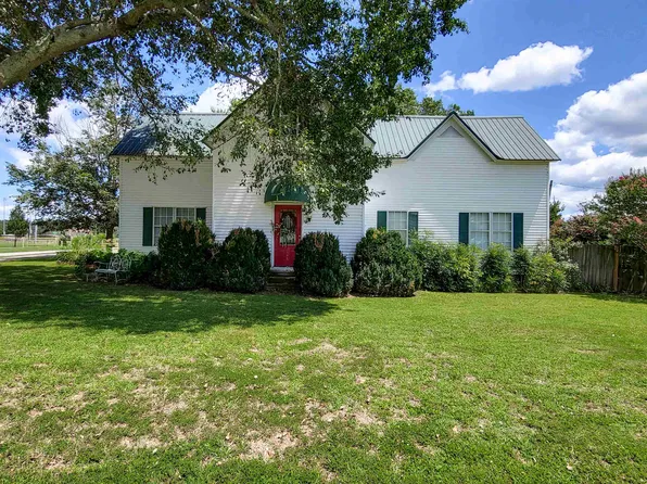 826 Wheeler St, Rogersville, AL 35652