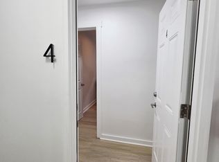 4 S 4th St #4, Oxford, PA 19363