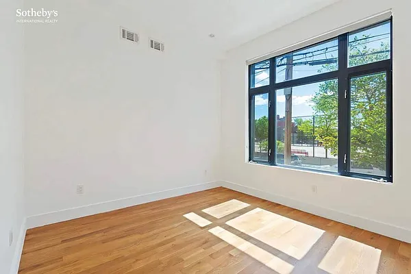 Rented by Sotheby's International Realty | media 12