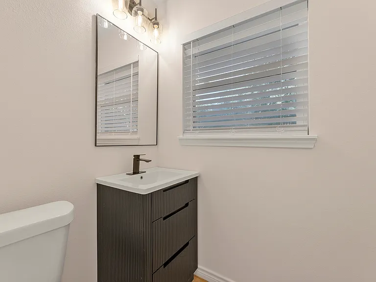7508 Deaver Dr — Photo 21
