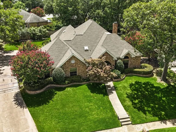 3705 Laurel Ln, Bedford, TX 76021