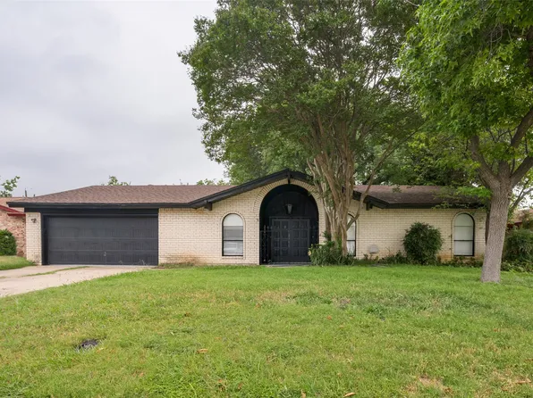 2105 Cottie Ln, Arlington, TX 76010