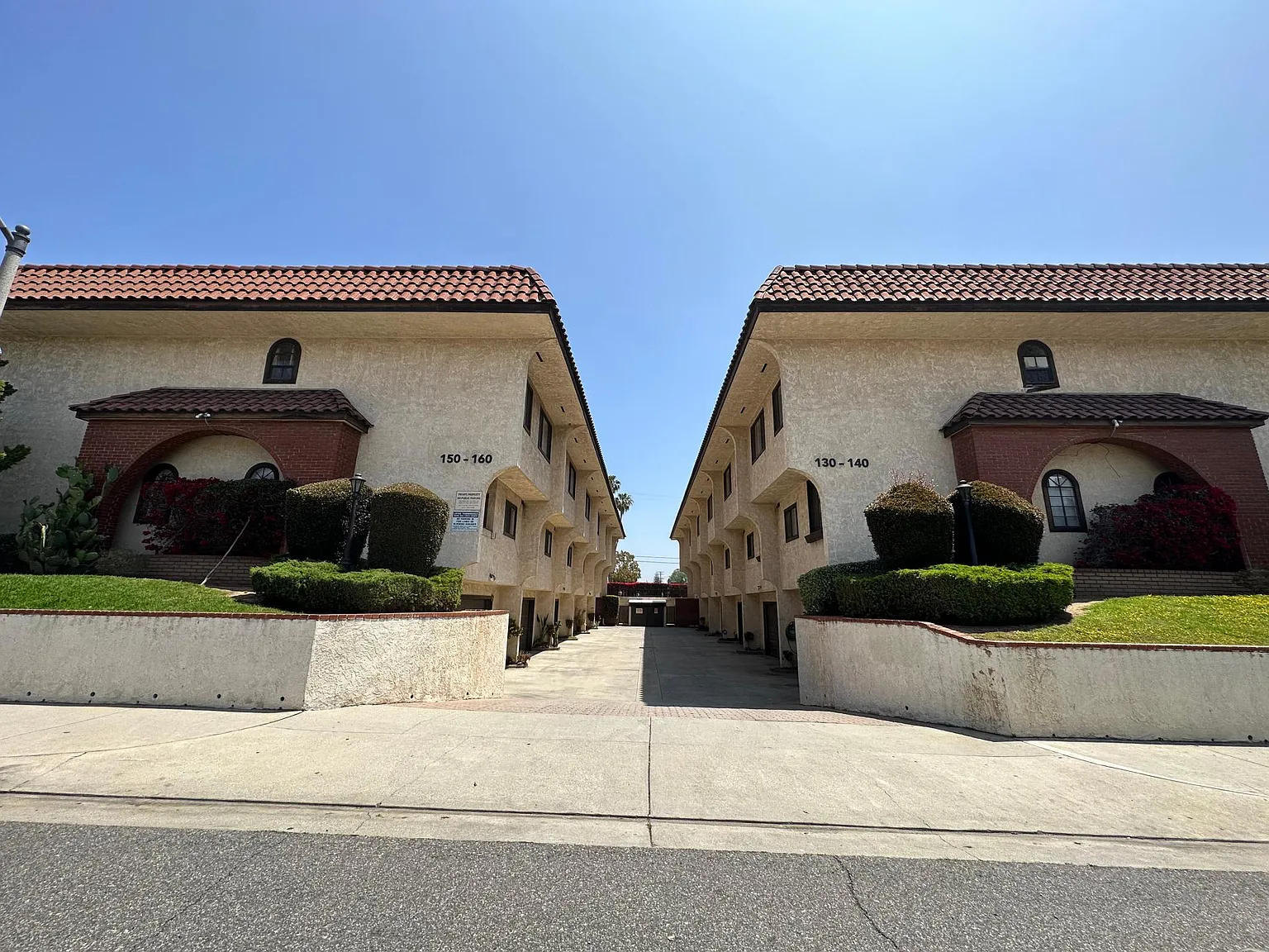 150 N Marguerita Ave — Photo 2