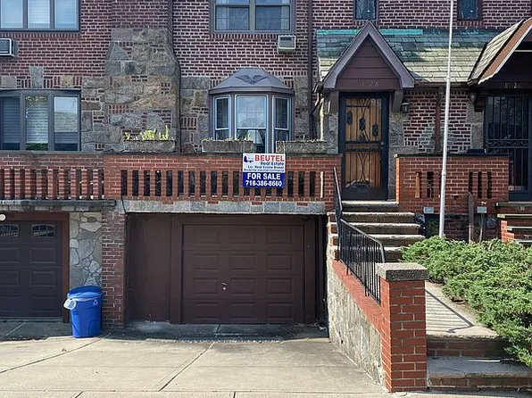 81-28 77th Ave #1, Ridgewood, NY 11385