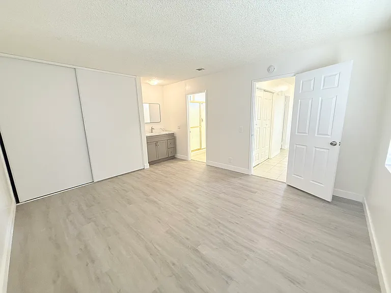 13237 Mohawk Rd #B — Photo 21