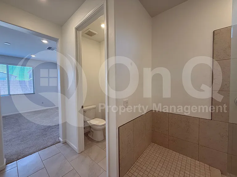 6704 E Caminito La Piscina — Photo 13