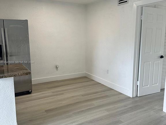 5th image of 427 Santander Ave APT 205
