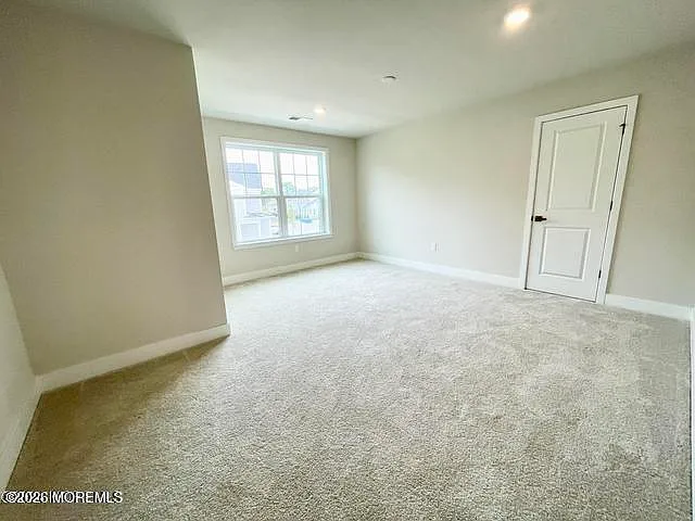 1 Beach Ct — Photo 16