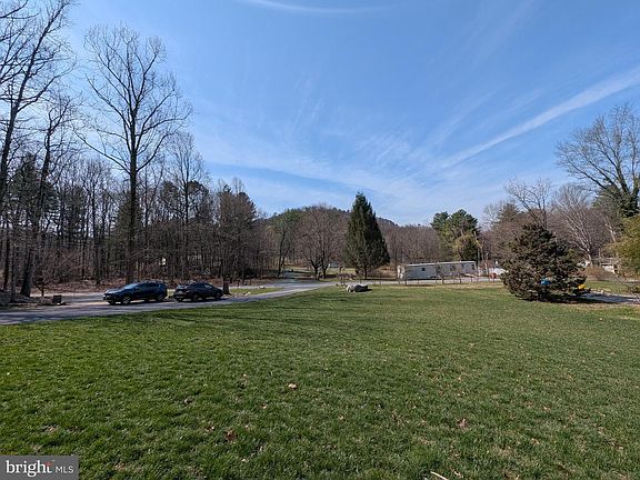 5th image of 7895 Stump Run Rd