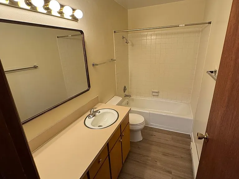 Michelbook Apartments — Photo 23