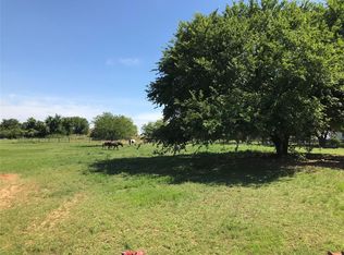 843 Meadow Ln, Weatherford, TX 76087