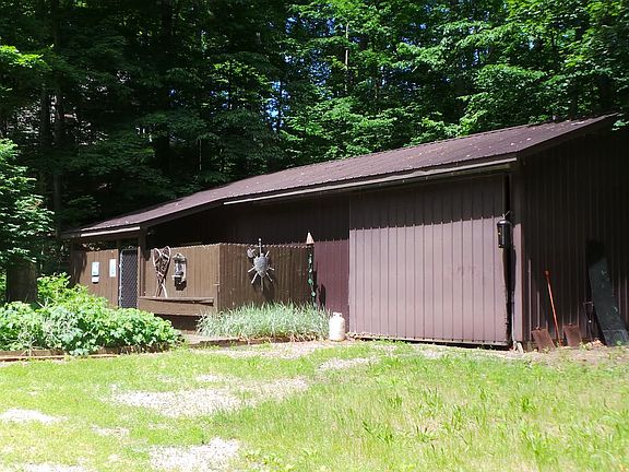 3rd image of 11739 Fisher Dr