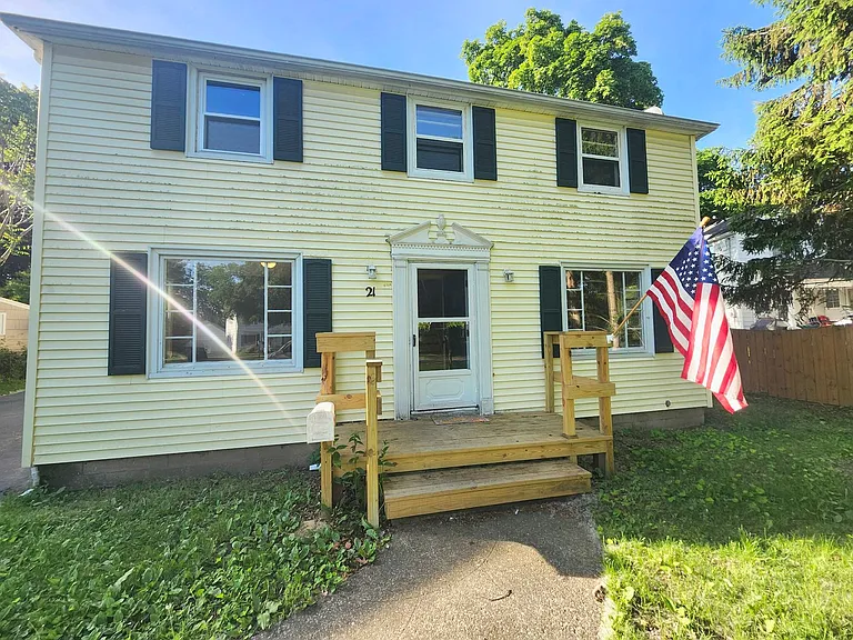 21 Glenmont Dr — Photo 29