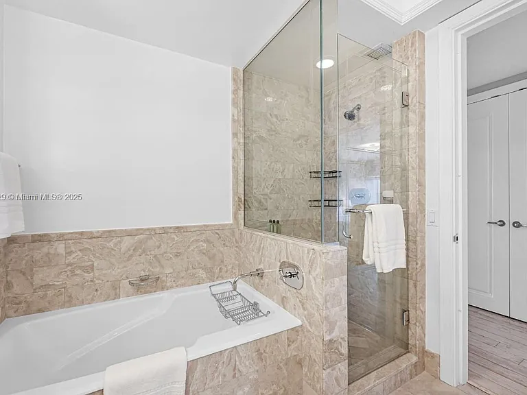 1435 Brickell Ave #3401 — Photo 15