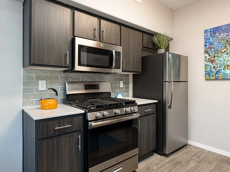 Remington Canyon Apartments — Photo 9
