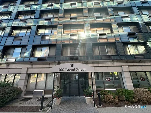 300 Broad St Photo 1